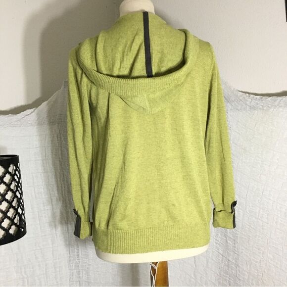 Cabi
Green Hooded Cardigan Style #282 Size Small - Picture 5 of 13